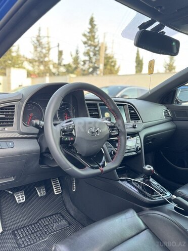 Hyundai Elantra 2017, 134,200 km - 1.6 l - Bakı