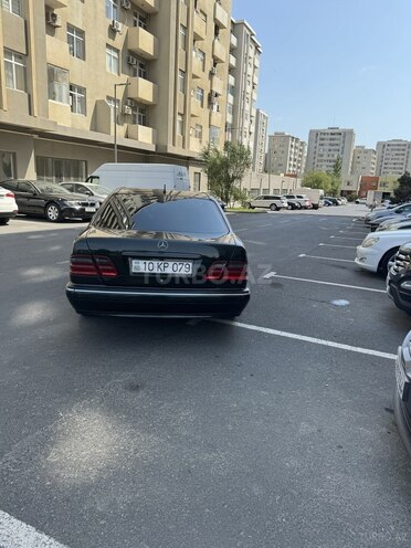 Mercedes E 320 1999, 386,000 km - 3.2 l - Bakı