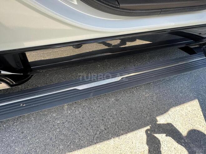 Land Rover Discovery 2018, 140,000 km - 3.0 l - Bakı