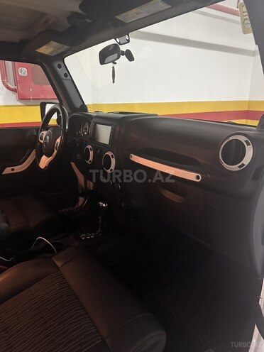 Jeep Wrangler-15