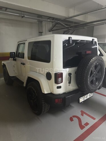 Jeep Wrangler-11
