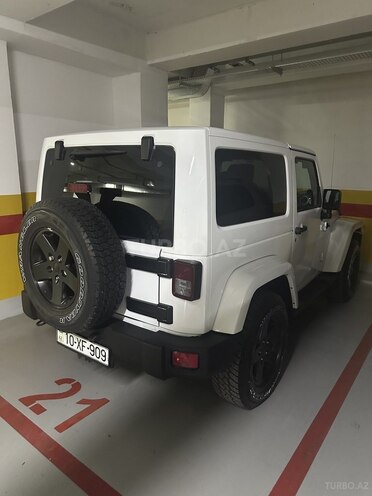Jeep Wrangler-13
