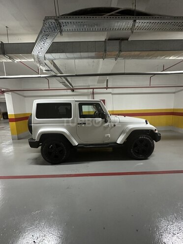 Jeep Wrangler-14