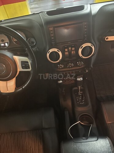 Jeep Wrangler-16