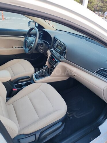 Hyundai Elantra 2018, 67,000 km - 2.0 л - Bakı