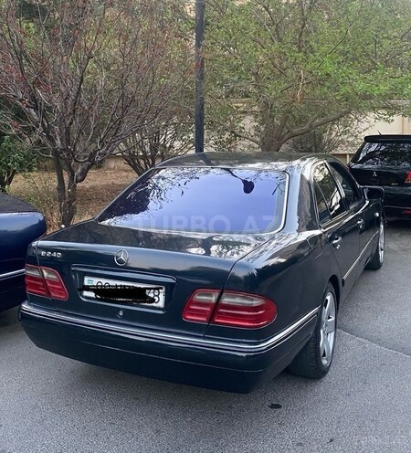 Mercedes E 240 1999, 275,400 km - 2.4 l - Bakı