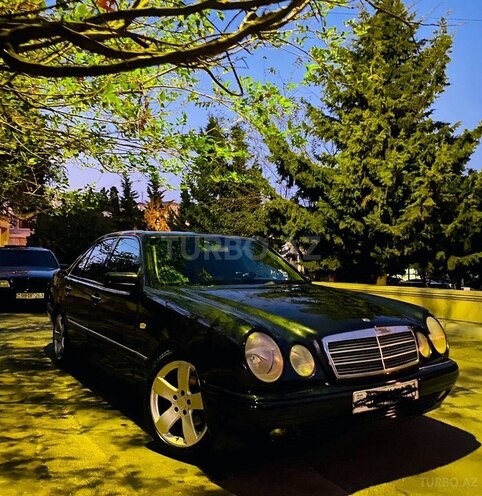 Mercedes E 240 1999, 275,400 km - 2.4 l - Bakı