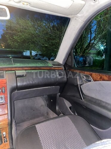 Mercedes E 240 1999, 275,400 km - 2.4 l - Bakı