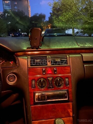 Mercedes E 240 1999, 275,400 km - 2.4 l - Bakı