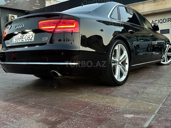 Audi A8 2011, 134,000 km - 4.2 l - Bakı