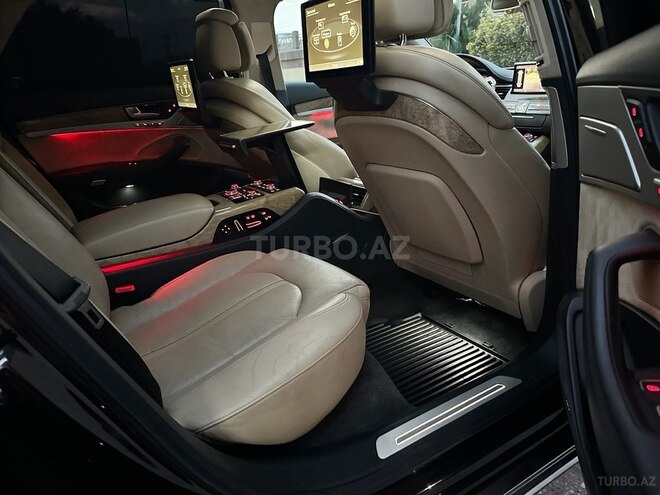 Audi A8 2011, 134,000 km - 4.2 l - Bakı