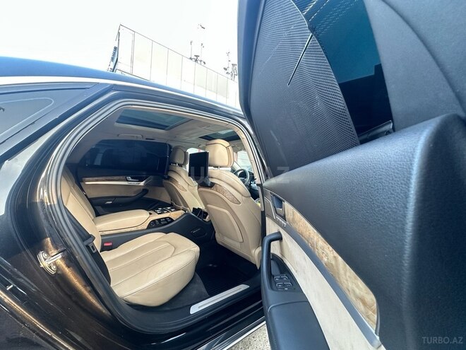 Audi A8 2011, 134,000 km - 4.2 l - Bakı