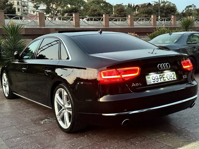 Audi A8 2011, 134,000 km - 4.2 l - Bakı