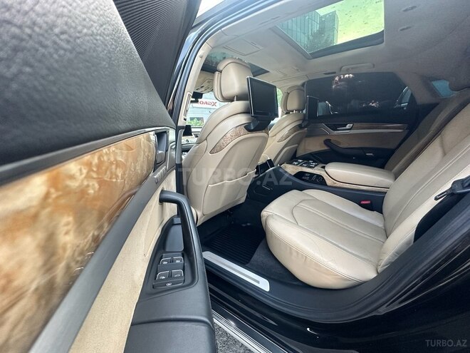 Audi A8 2011, 134,000 km - 4.2 l - Bakı