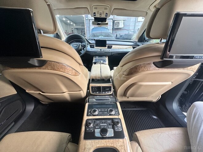Audi A8 2011, 134,000 km - 4.2 l - Bakı