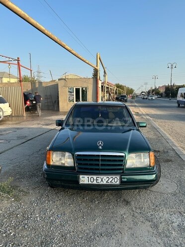 Mercedes E 220 1995, 380,000 km - 2.2 l - Bakı