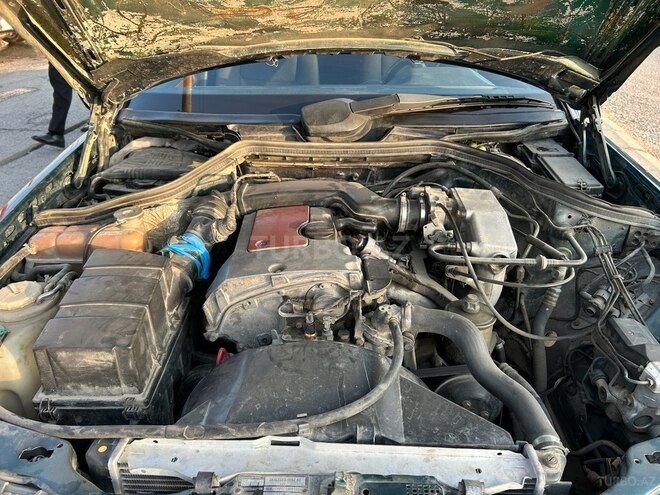 Mercedes E 220 1995, 380,000 km - 2.2 l - Bakı
