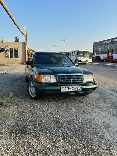 Mercedes E 220 1995, 380,000 km - 2.2 l - Bakı