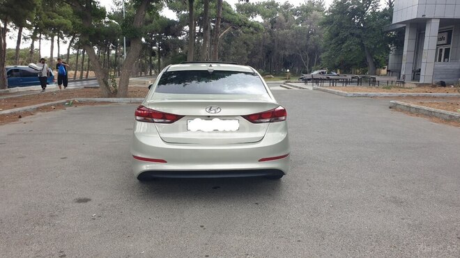 Hyundai Elantra 2017, 129,263 km - 2.0 л - Bakı