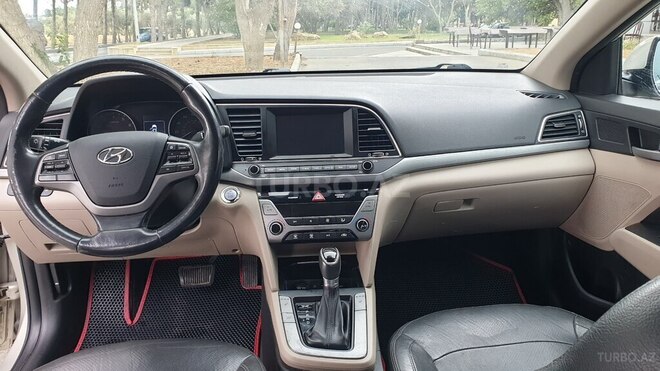 Hyundai Elantra 2017, 129,263 km - 2.0 л - Bakı