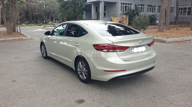 Hyundai Elantra 2017, 129,263 km - 2.0 л - Bakı