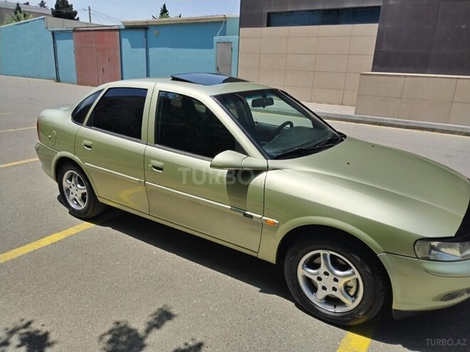 Opel Vectra 1998, 298,000 km - 2.0 л - Sumqayıt