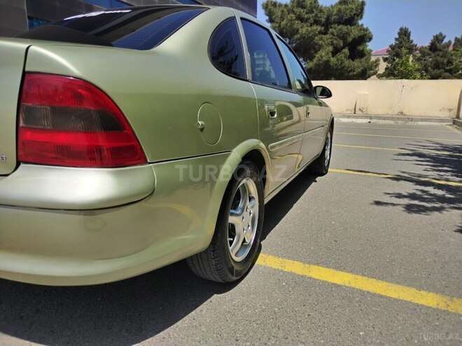 Opel Vectra 1998, 298,000 km - 2.0 л - Sumqayıt