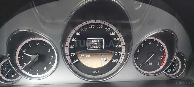 Mercedes E 200 2011, 242,000 km - 1.8 l - Bakı
