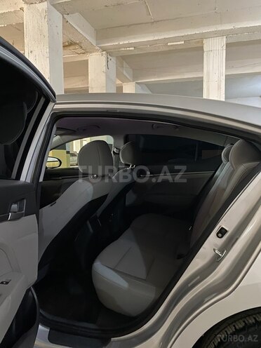 Hyundai Elantra 2015, 238,950 km - 2.0 л - Bakı