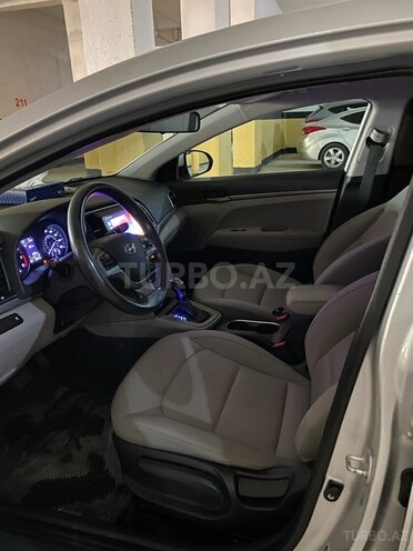 Hyundai Elantra 2015, 238,950 km - 2.0 л - Bakı