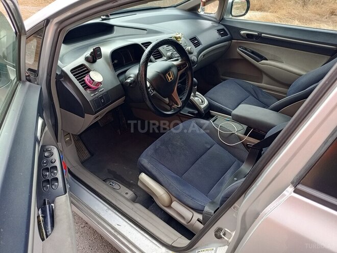 Honda Civic 2010, 330,000 km - 1.3 л - Bakı
