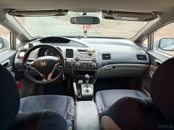 Honda Civic 2010, 330,000 km - 1.3 л - Bakı