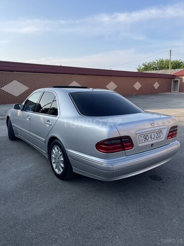 Mercedes E 320 2001, 297,000 km - 3.2 l - Xaçmaz