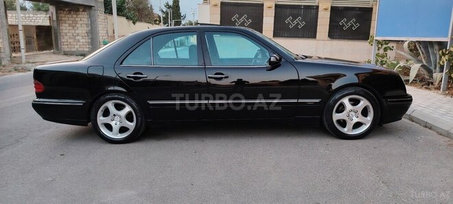 Mercedes E 240 2000, 353,000 km - 2.4 l - Bakı