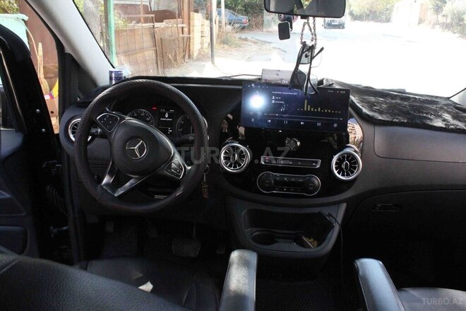 Mercedes  2018, 300,000 km - 1.9 l - Bakı
