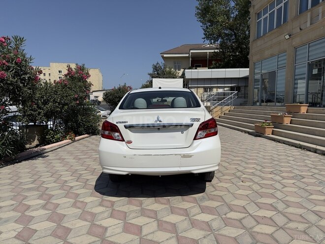 Mitsubishi Mirage 2018, 84,200 km - 1.2 л - Bakı