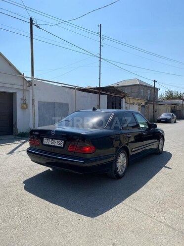 Mercedes E 320 2001, 357,180 km - 3.2 л - Bakı
