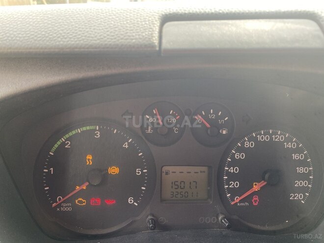 Ford Transit-10