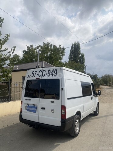 Ford Transit-3