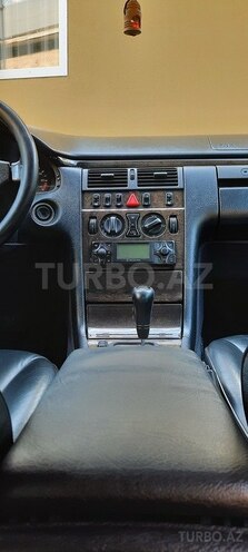 Mercedes E 240 1999, 390,000 km - 2.4 л - Oğuz