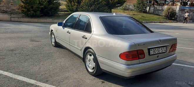 Mercedes E 240 1999, 390,000 km - 2.4 л - Oğuz