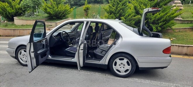 Mercedes E 240 1999, 390,000 km - 2.4 л - Oğuz