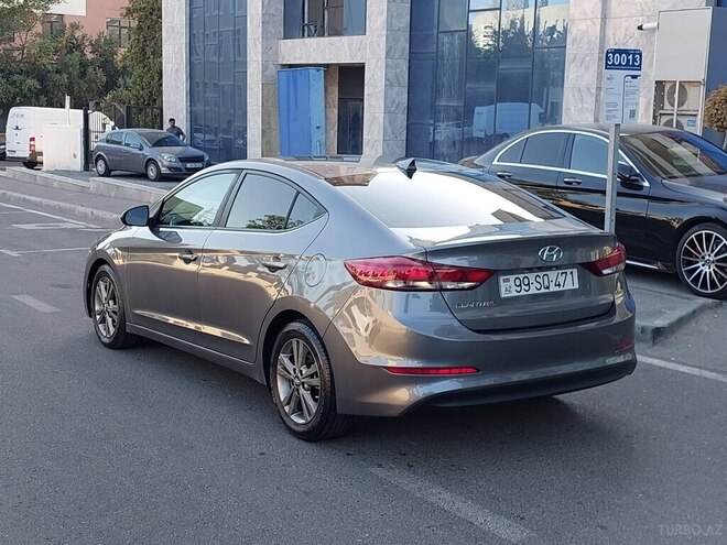 Hyundai Elantra 2018, 123,000 km - 2.0 л - Bakı