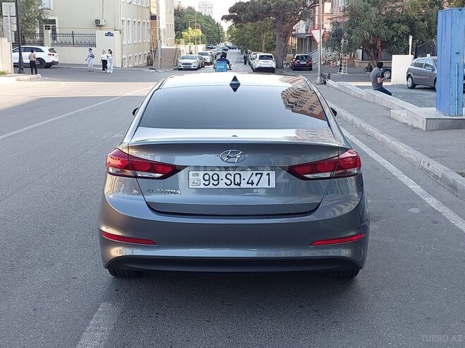 Hyundai Elantra 2018, 123,000 km - 2.0 л - Bakı