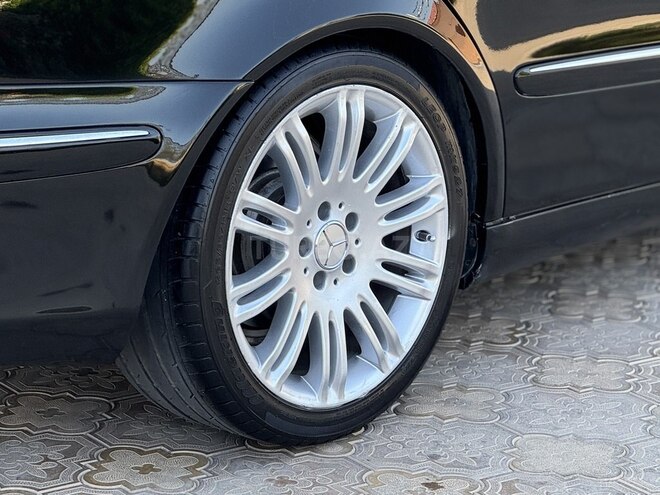 Mercedes E 320 2003, 278,300 km - 3.2 l - Bakı
