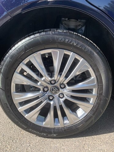 Toyota Venza 2023, 15,700 km - 2.5 l - Bakı