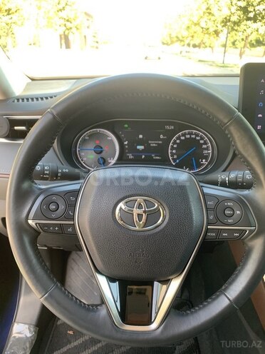 Toyota Venza 2023, 15,700 km - 2.5 l - Bakı