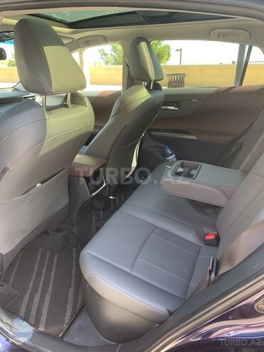 Toyota Venza 2023, 15,700 km - 2.5 l - Bakı
