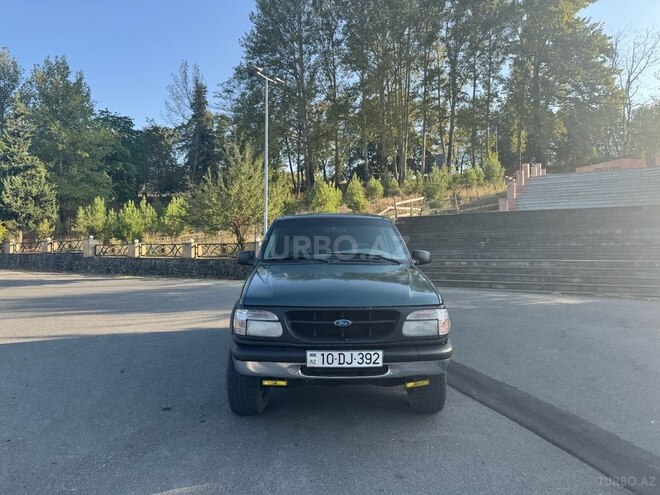 Ford Explorer 1997, 150,000 km - 4.0 l - İsmayıllı