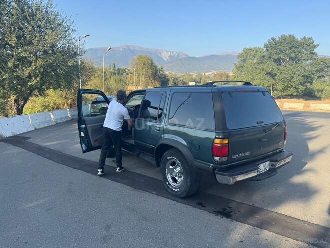Ford Explorer 1997, 150,000 km - 4.0 l - İsmayıllı